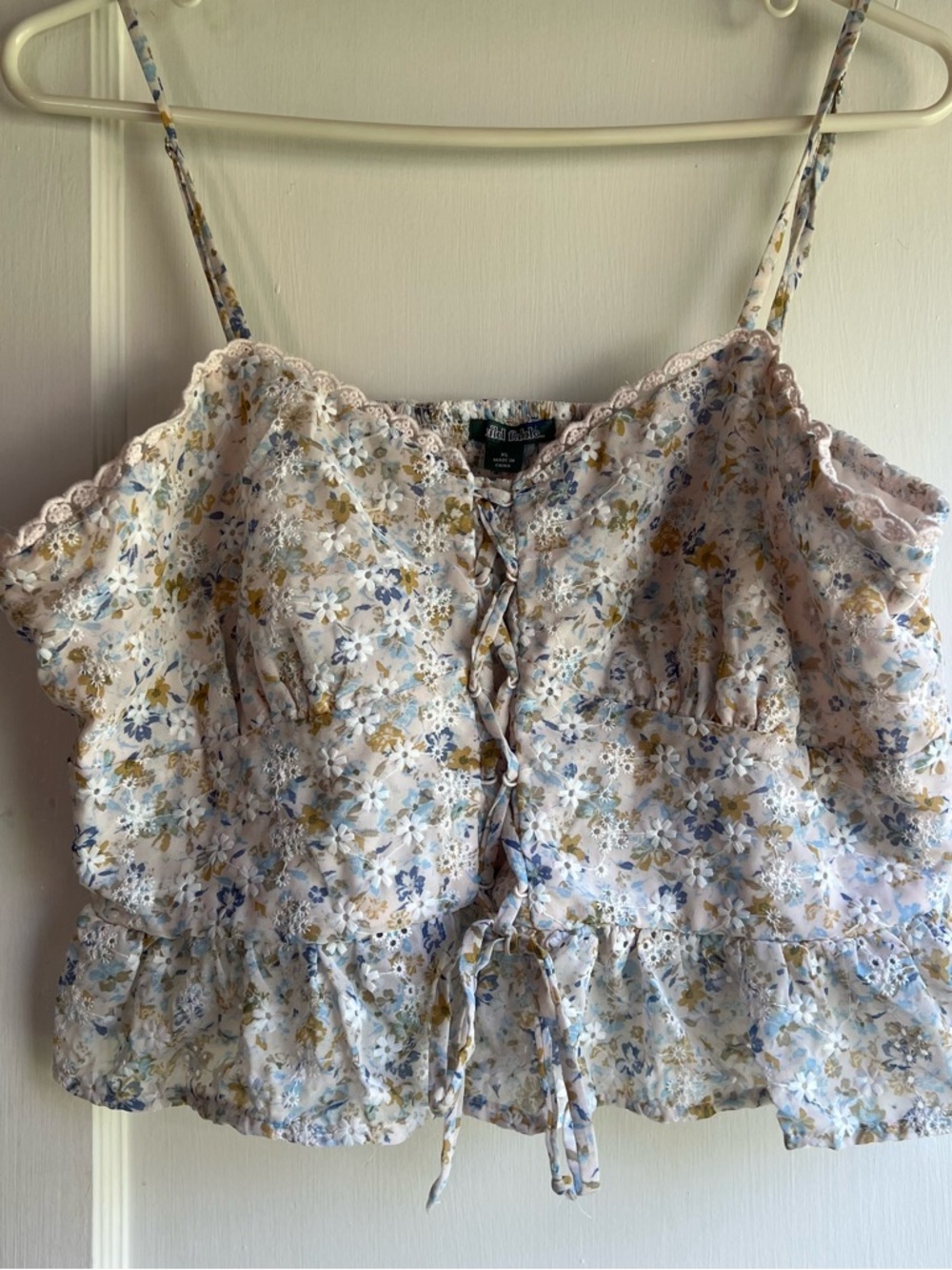 wild fable Blue & Cream Floral Lace-Trim Tie-Front Cami